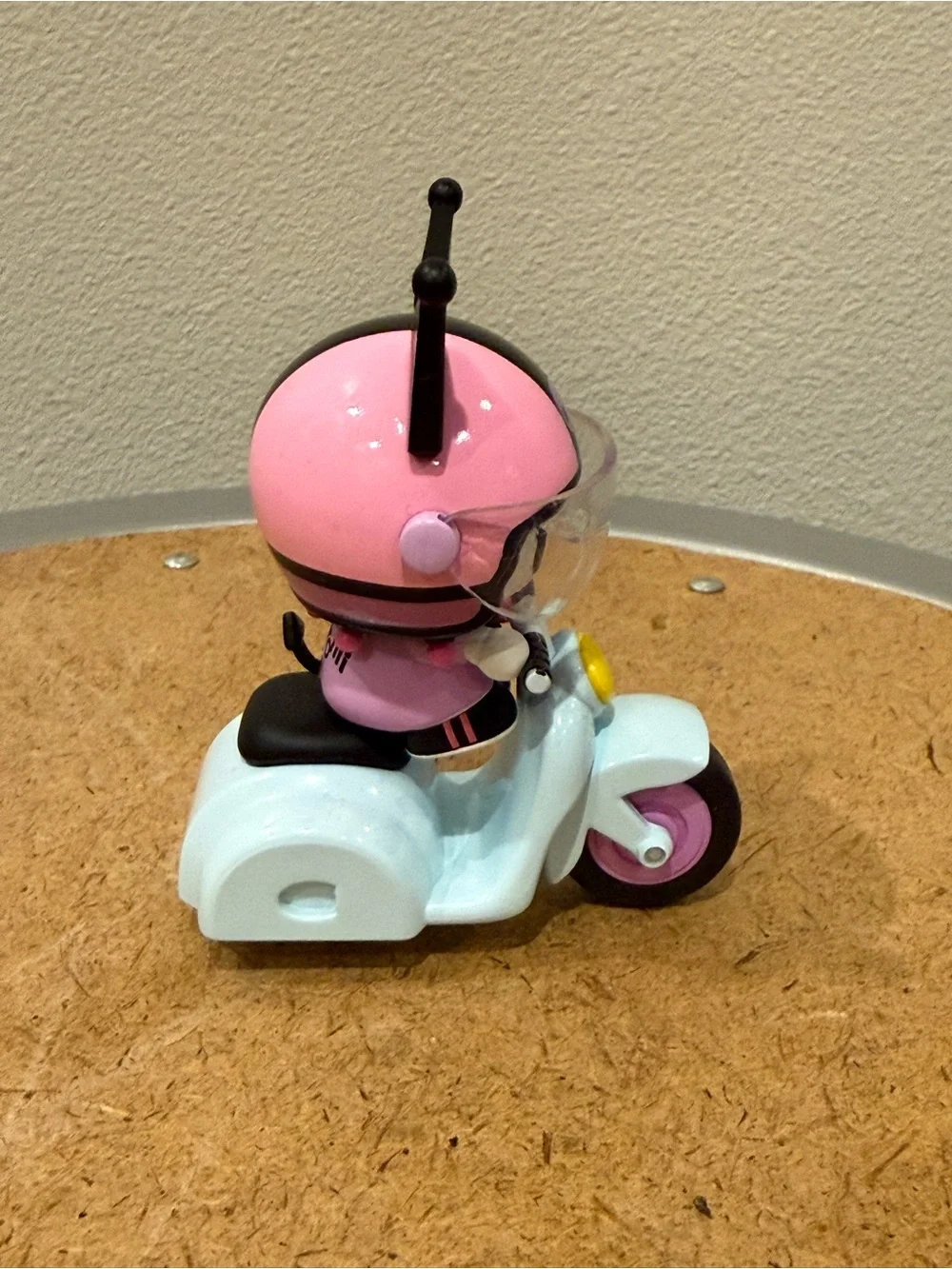 Pop Mart sanrio Sweet Besties Series Motorcycle Kuromi